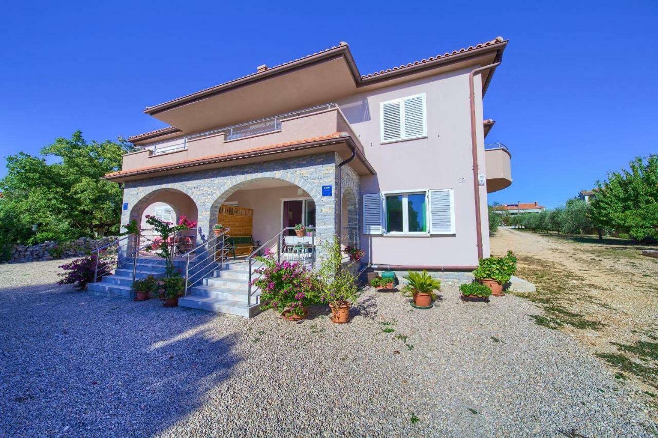 Stela Pinezići Exterior foto