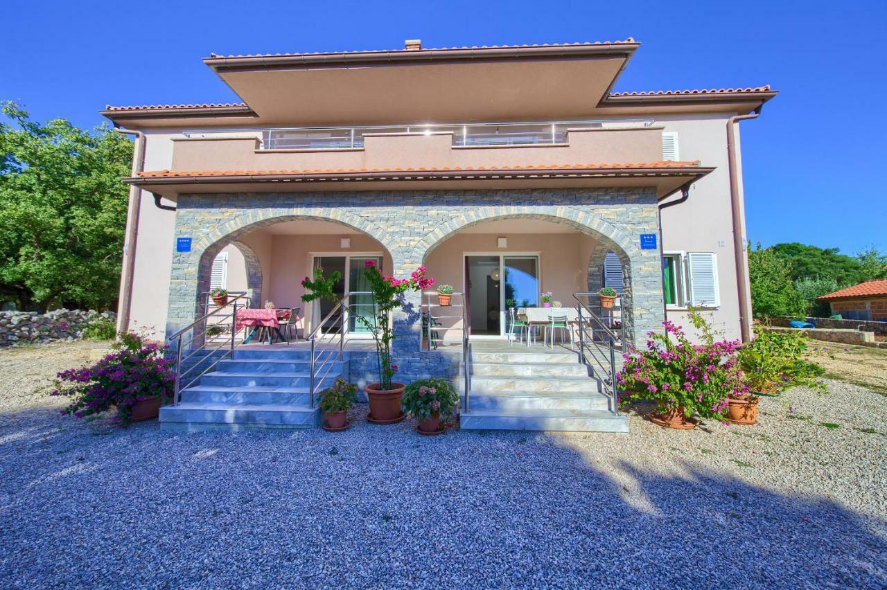 Stela Pinezići Exterior foto